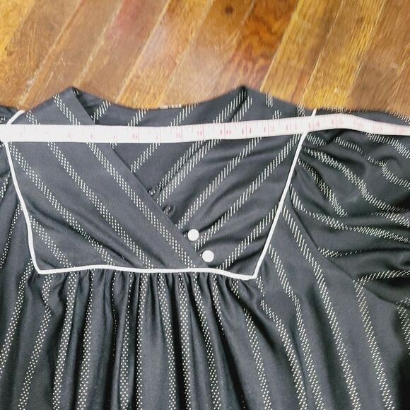 Vintage 60s 70s Dark Boho Black White Polka Dot Mumu House Dress - Picture 9 of 15